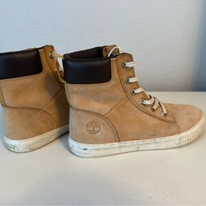 TIMBERLAND Skyla Bay lace up boots in Wheat Nubuck Women’s size 8